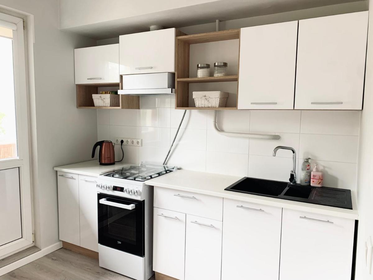 You'Ll Love This Large Apartment! Free Parking! Tallinn Exterior photo